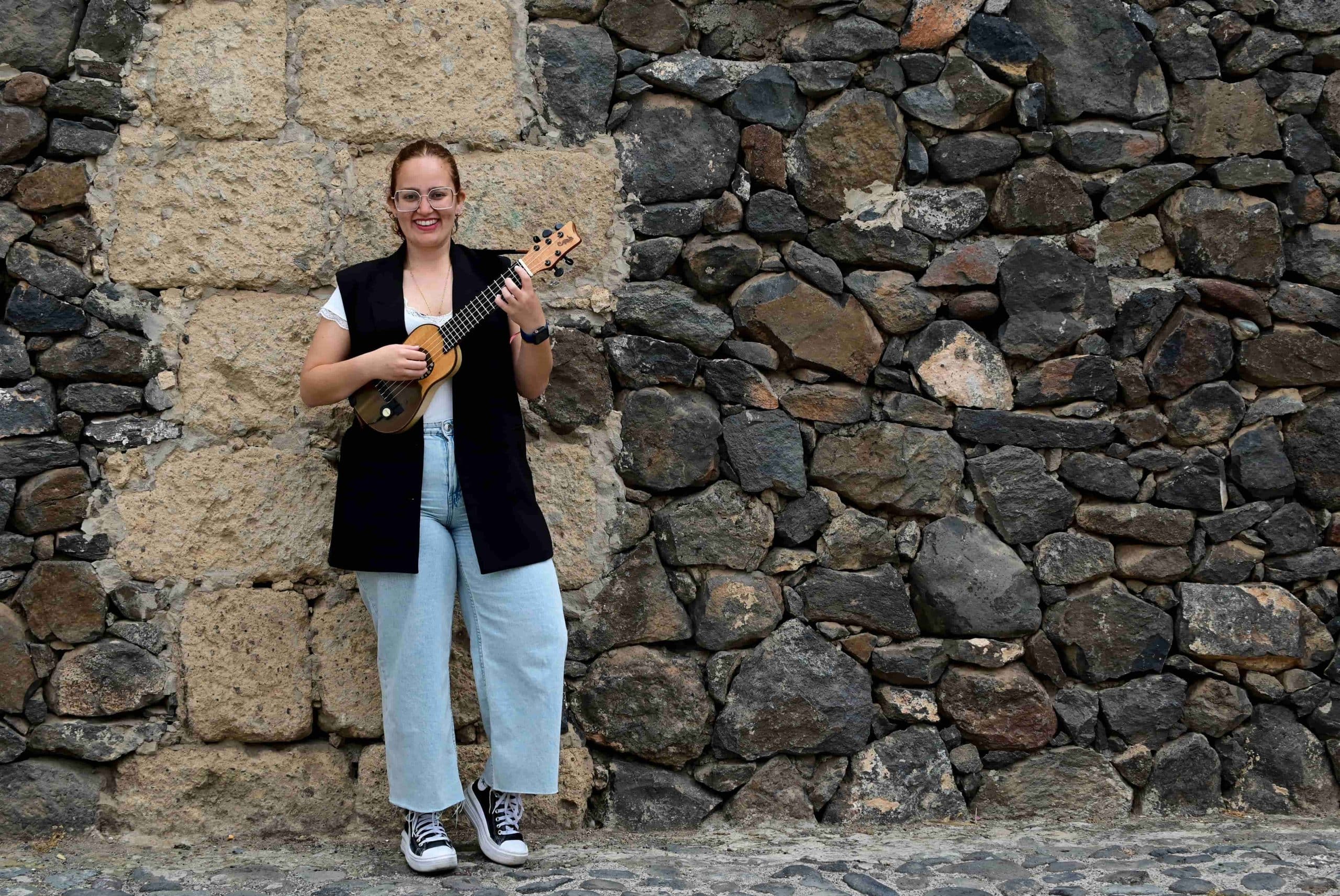 laura-martel-timplista-00