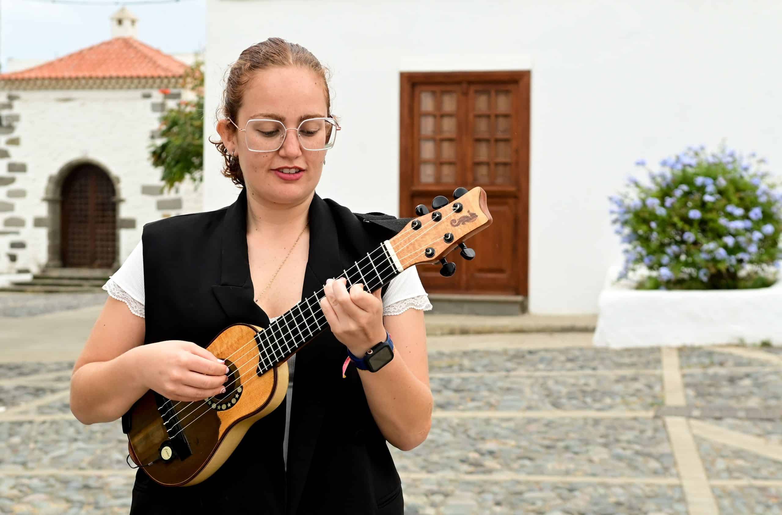 laura-martel-timplista-03