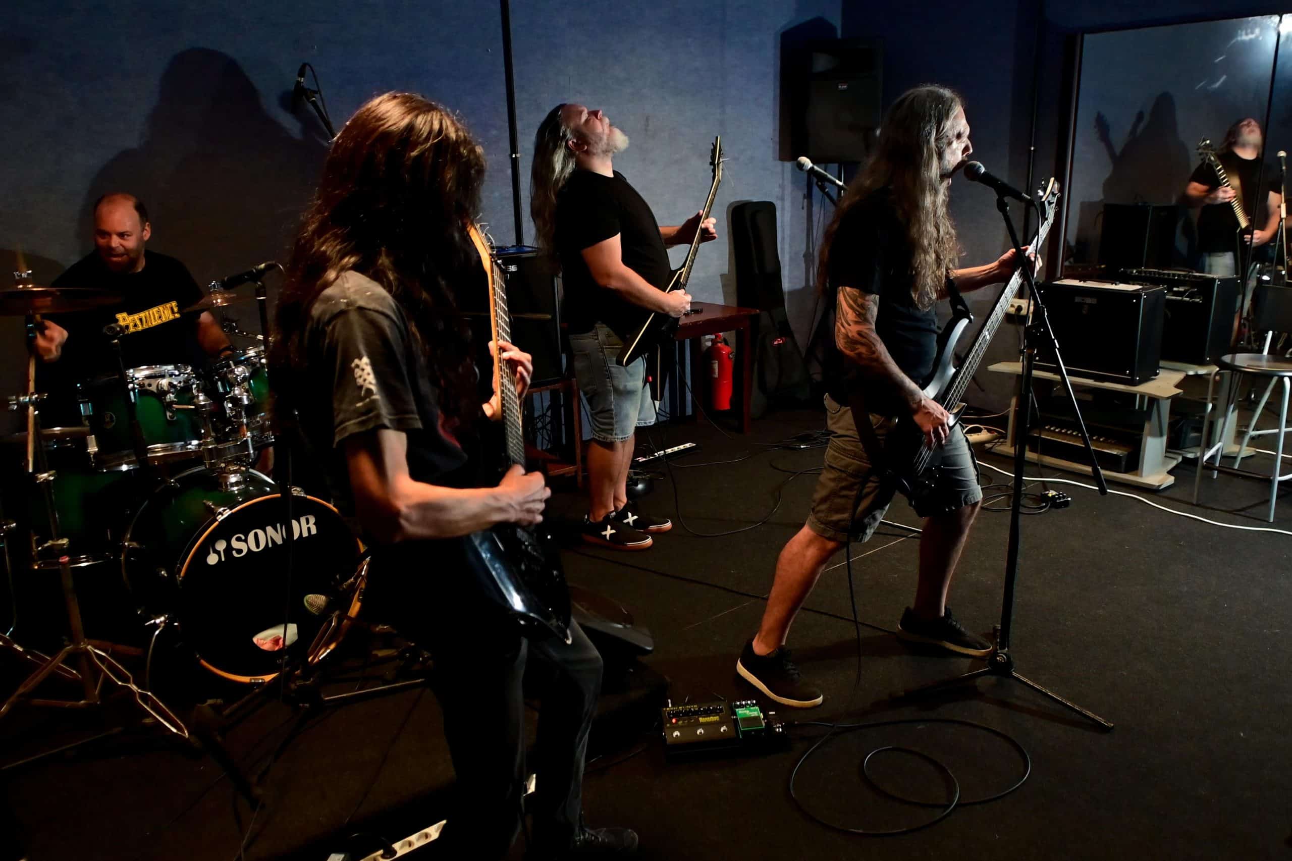 the-zeronaut-Death- Metal-04