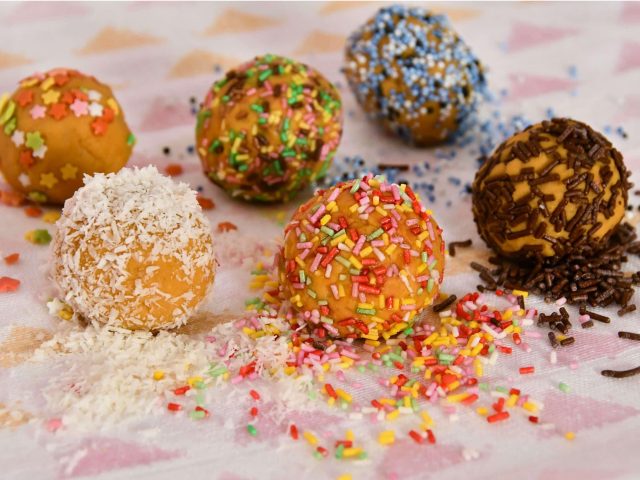 06-bolitas-pella-gofio-con-virutas-scaled